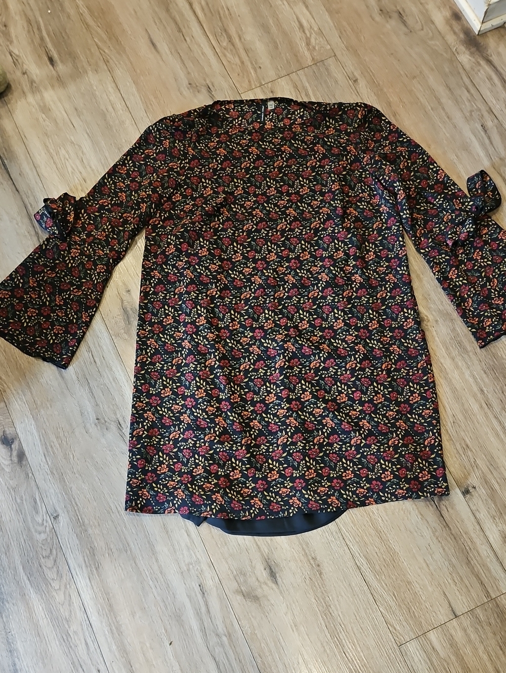 Amanda Green Floral A-Line Dress L Bell Sleeve Tie Accent Mini Lined EUC